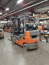TOYOTA 8 SERIES Forklifts | Oak Bay Marketing (11)